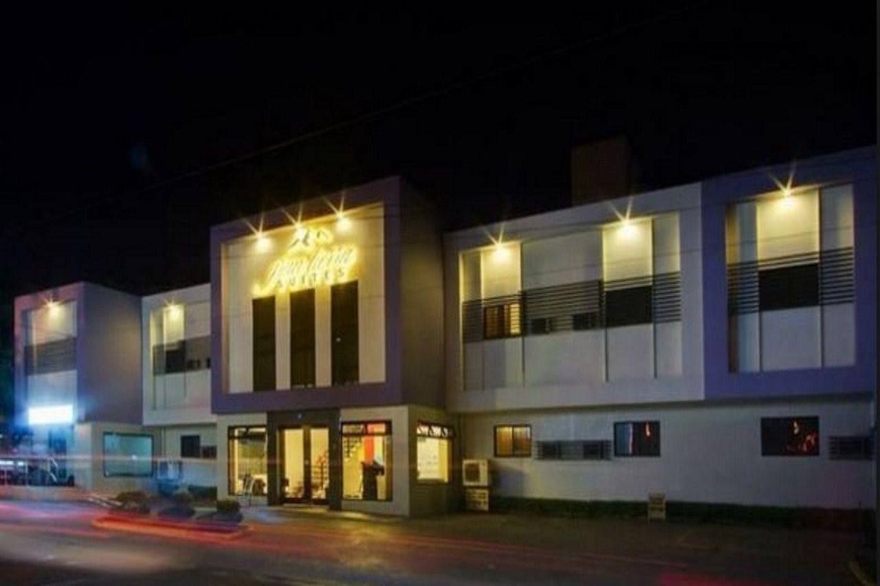 Paragon Suites Cebu Eksteriør billede