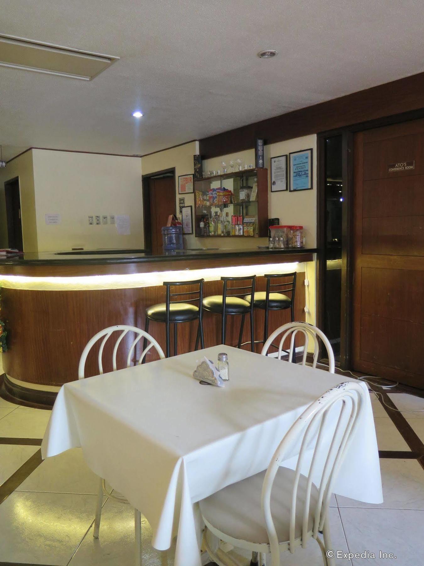 Paragon Suites Cebu Eksteriør billede