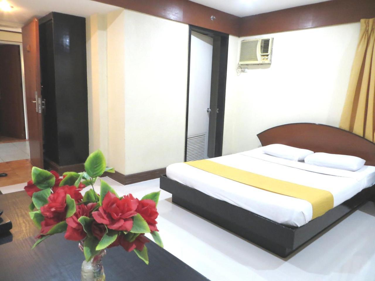 Paragon Suites Cebu Eksteriør billede